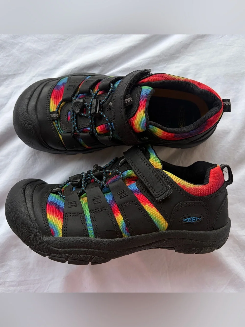 Keen Kids Black Outdoor Water Adventure Sandals Rainbow Accents Sz 5 Like New!!